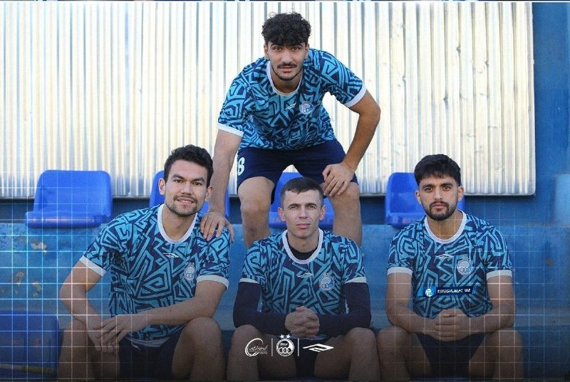 هواداران استقلال: رزاقی‌نیا تو تمرین امروز استقلال حضور داشته🔵 @EsteghlalFans