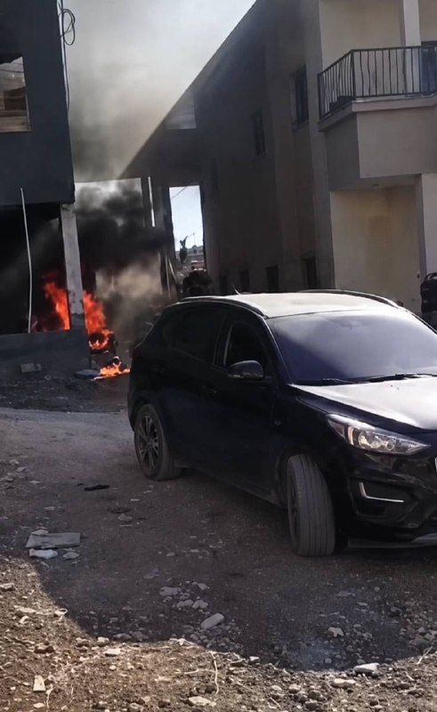 בתים ושתי מכוניות נשרפו בעקבות הריגה בוערת של אישה בידי בעלה בעיירה סילת אל-חרית'יה, ממערב לג'נין.