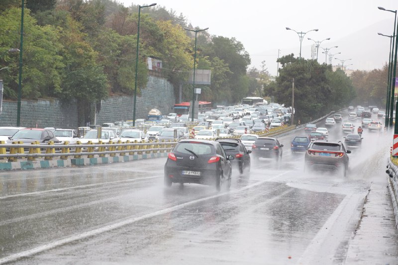 اخبار فوری تهران🔖: احتمال بارش پراکنده در شمال غرب 🔹سازمان هواشناسی برای ۲۴ ساعت آينده در شمال استان هاى آذربايجان شرقى و آذربايجان غربى، ا