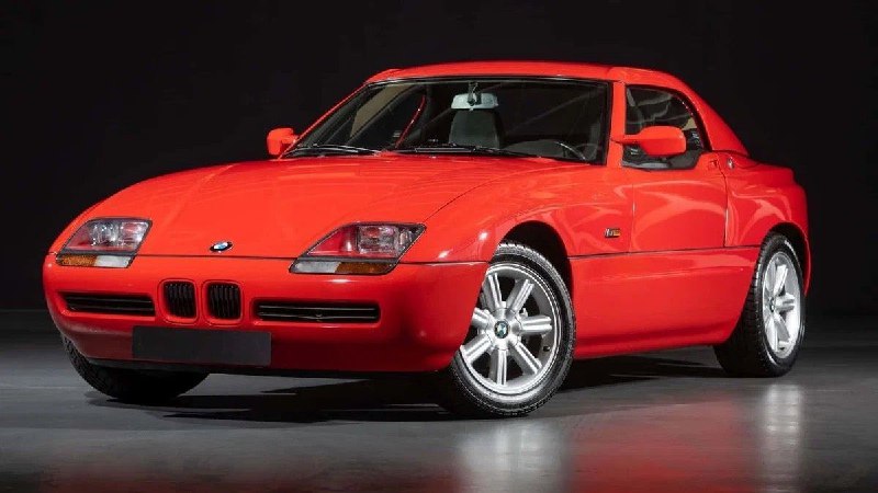 Родстер BMW Z1 с маленьким пробегом выставят на аукцион• Французский аукцион Art