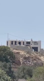 דחוף: מיליציות מתנחלים תוקפות את בתי תושבים בפאתי הכפר טל, מדרום-מערב לשכם.