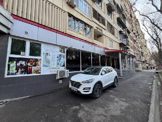 ЦУМ Книжные Ряды | 100кв - нежилое помещение вдоль дороги Продажа