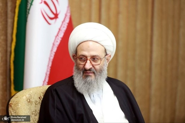 جماران: ⚫️ تسلیت آیت‌الله محسن فقیهی به آیت‌الله سید حسن خمینی✍️به گزارش جماران، عضو جامعه مدرسین حوزه علمیه قم، با صدور پیامی د