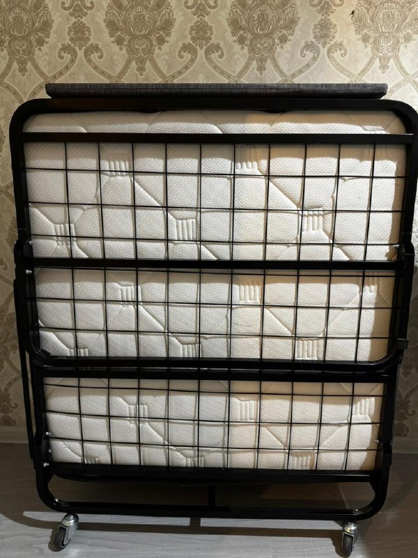 Раскладушка с матрасом