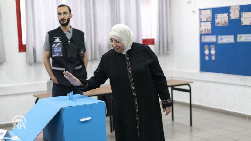 הרשימה הערבית המשותפת, שעל פי תוצאות ראשוניות השיגה 19 מנדטים בכנסת ישראל, בהודעה: - אנשינו הגיבו בקופסאות…