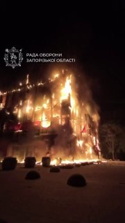 תקיפות רחפנים רוסיים על זפוריז'יה גרמו נזק למרכז קניות ולבניין העתיק ביותר של האוניברסיטה הלאומית של זפוריז'יה.