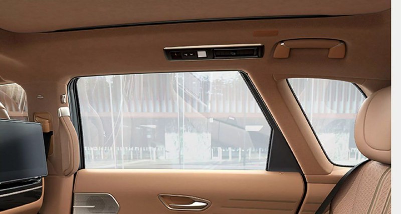 Toyota Century получил стекла с регулируемой тонировкой 6