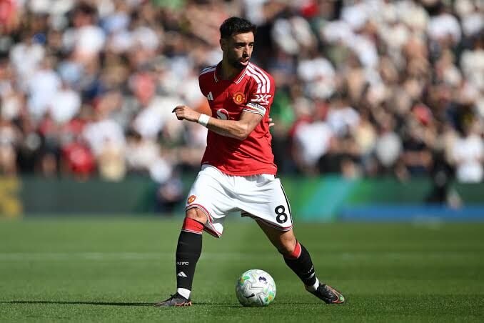 מילאניה מחפשת העברה גדולה; האם מנצ'סטר מגבילה את פרננדס?