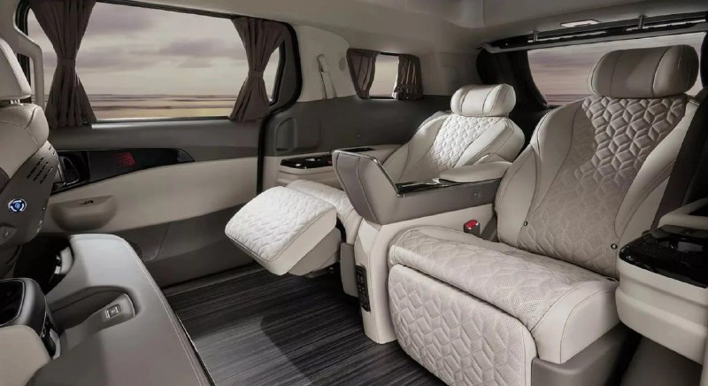 Обновленная Kia Carnival получила люксовую версию 2