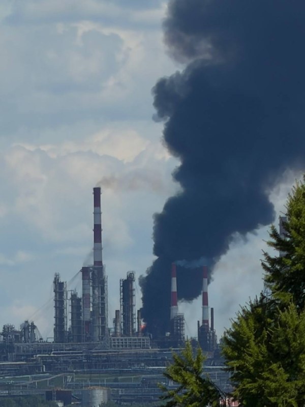 В Уфі уражено один з трьох нафтопереробних заводів