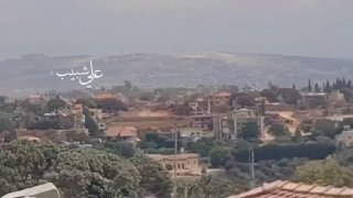 🚨📹שוב.. כלי רכב ישראלים נעים בתוך זוותאר א-שרקייה בשילוב עם נוכחות טנקים באזור
