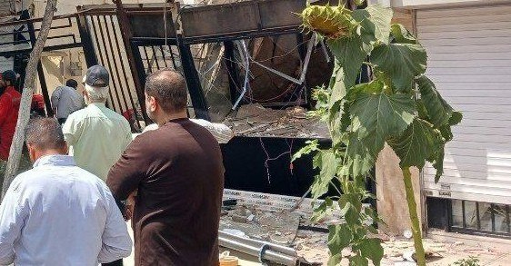 اخبار خراسان رضوی: انفجار کارگاه جواهرسازی در مشهد🔹سخنگوی سازمان آتش‌نشانی مشهد: این حادثه تاکنون دو مصدوم داشته و نیروهای آتش نشانی در حال