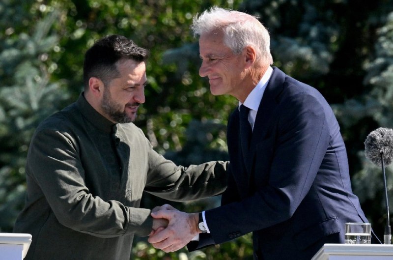 اخبار جنگ ایران امریکا: 💢🇳🇴🇺🇦 نروژ متعهد شد در سال ۲۰۲۷ مبلغ ۹.۲ میلیارد دلار برای حمایت از اوکراین اختصاص دهد، که این میزان با سطح کمکهای سال