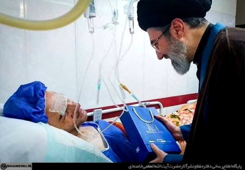 کانال جدید نشریه عبرتهای عاشورا: 🔆عکس مال وقتیه که حضرت آقا رفتند عیادت مجروحای پیجرهای حزبالله🇮🇷کانالهای #نشریه_عبرتهای_عاشورا 🇵🇸🌍 @ebratha_ir ایتا🌍 @
