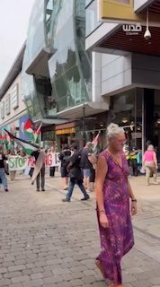 הפגנה במנצ'סטר, בריטניה; בסולידריות עם עזה ופלסטין
