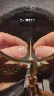 Crafting an ultra-miniature glass molecular structure with precision flameworking.Science and facts💡