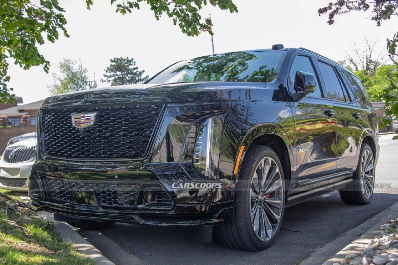 Раскрыта внешность и интерьер обновленного Cadillac Escalade 2