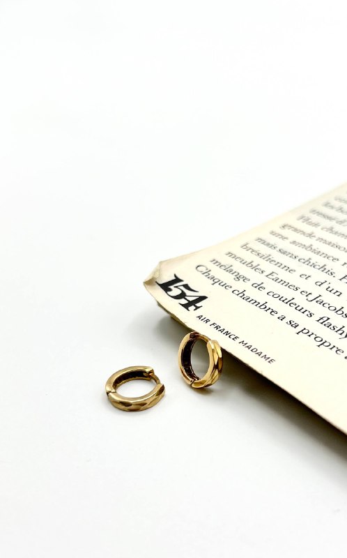 ⭐️جواهری فیروزه(ارمان)⭐️: ⚜️A R M A N T A L A⚜️✨گوشواره امگا✨🔸وزن: ۱/۴۷۰ 🔺قیمت: ۳۴/۷۶۰/۰۰۰❌ اجرت: ۷٪📦ارسال به سراسر کشور با بسته بندی ویژه🛡️همراه