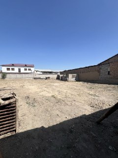 Yer sotiladi. Xasanboy
