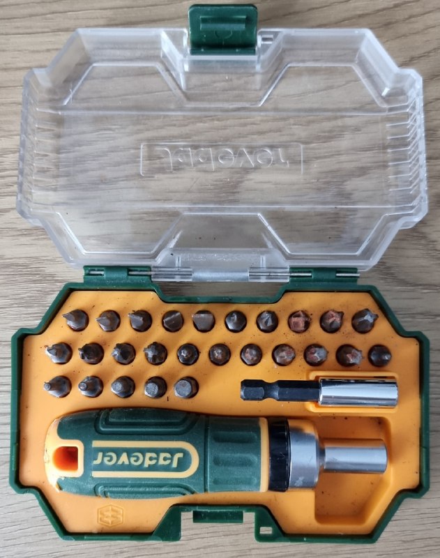 Зимние цепи, ключи гаечные и ремкомплект для шин — фото 1