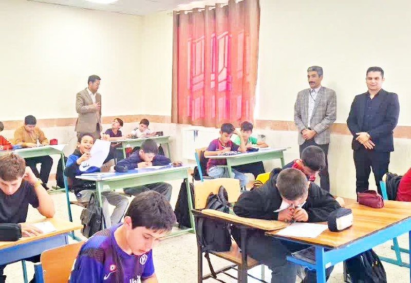 🌐کانال خبری روز فرهنگیان 🌐: ✔️بازدید معاون آموزشی آموزش و پرورش کلات از روند برگزاری آزمون سنجش آغازین پایه هفتم💢معاون آموزشی مدیریت آموزش و پرورش ش