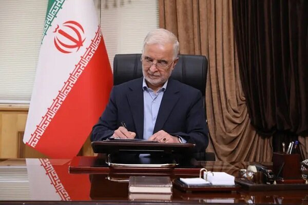 دیده بان ایران: 🔴 مومنی: دولت پای کار مردم در بزنگاههای سخت است🔹️ وزیر کشور به مناسبت هفته دولت در پیامی اظهار کرد: دولت وفاق، پای کار