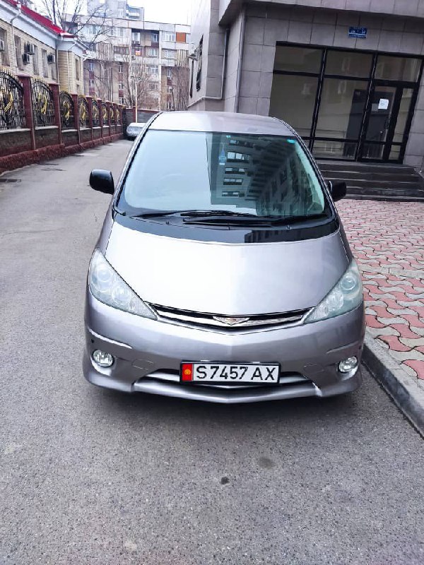 Toyota Estima Aeros 2003