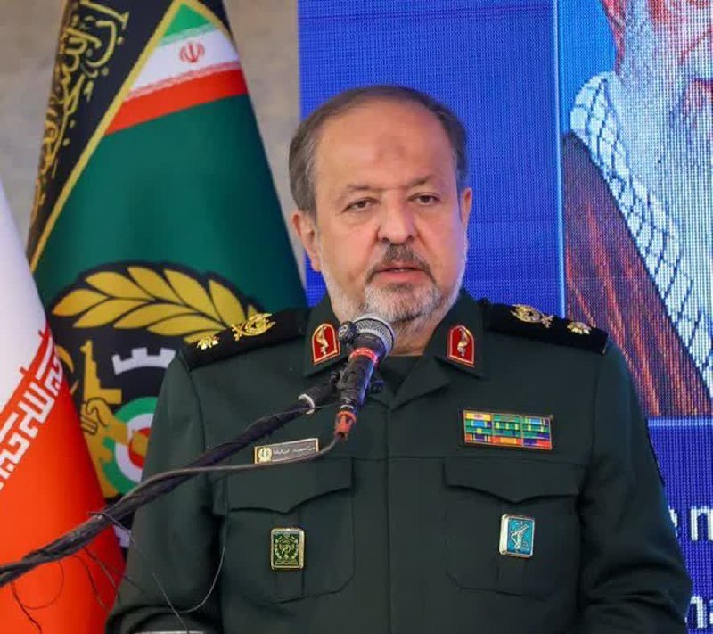 زمانه: 📸سرپرست وزارت دفاع: در شرایط جنگی هم سامانههای جدید وارد میدان شدند🔹امروز صنعت دفاعی در ایران با وجود مشکلات و تحریمها