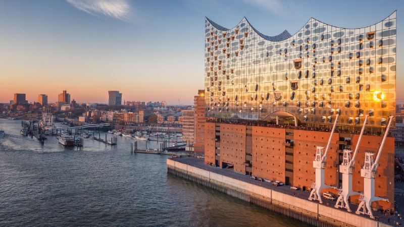 Celebrating architectureThe Elbphilharmonie concert hall in Hamburg, Germany (© Canetti/Shutterstock)
