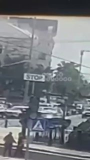 Дрон попал в здание СБУ в центре Киева. Зеленский заявил, что дрон целился прямо в кабинет главы СБУ. «Разговаривал с руководителем СБУ Александром Покладом. К сожалению, российский дрон попал в центральное здание СБУ на улице Владимирской в Киеве, напроти