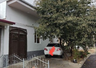 Yakkasaroy muqimiydA Uy sotiladi
