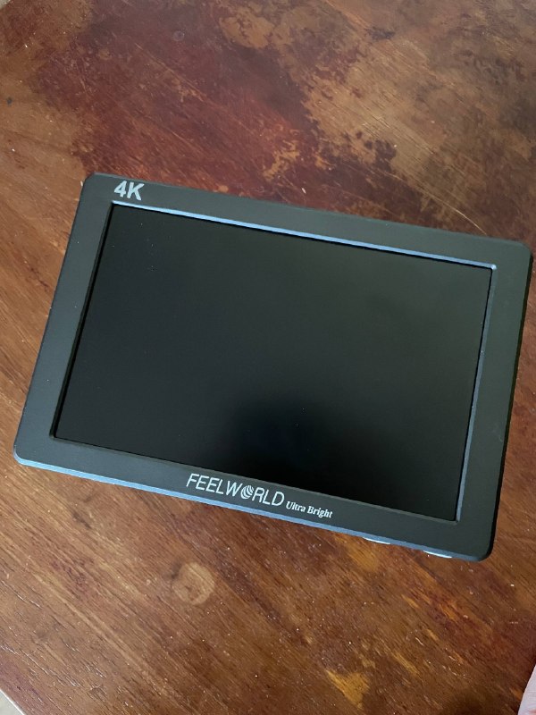 Продам Операторский монитор Fееlworld Р7S 2200nit 7» 3G-SDI — фото 1