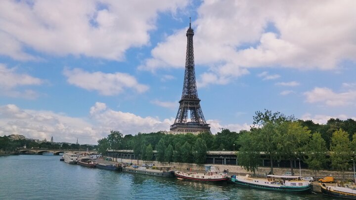 看完艾蜜莉在巴黎，讓我突然想起這座城市⋯