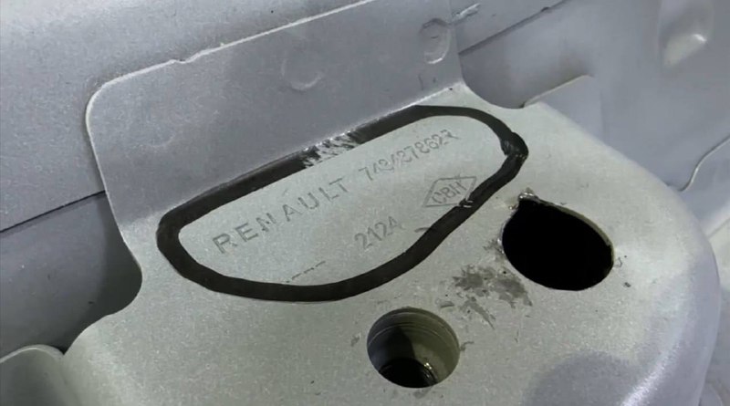 Многие детали новой Lada Iskra оказались от французской компании Renault, сообщают автообозреватели. 3