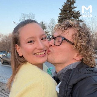 Актёр театра "ФЭСТ" Владислав Бенграф и его жена Евгения зарезали друг друга в ходе ссоры в подмосковных Мытищах. Причина — девушка собиралась подавать на развод.По нашей информации, конфликт произошёл в квартире около часа ночи: сначала обменивались репли