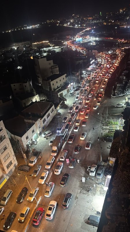 الاحتلال يشدّد على حاجز قلنديا وتكدّس المركبات