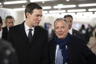 «Режим тишины» из-за визита спецпосланников Трампа в Москву и Киев. Что известно к этому часу:🔹 Накануне президент США Дональд Трамп сообщил, что его спецпосланники Стив Уиткофф и Джаред Кушнер отправятся в Россию и Украину с предложением о прекращении вой