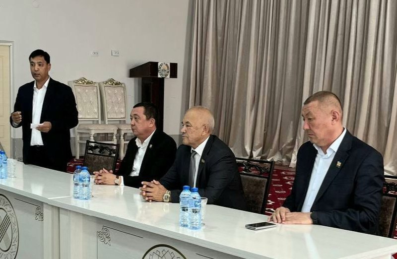 Иллюстрация к посту канала QR Mektepke shekemgi hám mektep bilimlendiriwi ministrligi