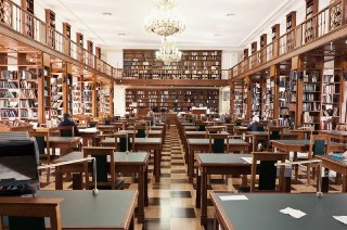 «Ленинка» создала «спецхран русофобских книг» из присоединенных к РФ регионовРоссийская государственная библиотека («Ленинка») организовала «спецхран» для книг с «русофобским» содержанием из Донбасса и Новороссии. Об этом «Ведомостям» рассказал гендиректор