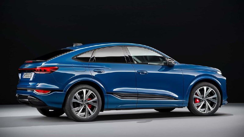Audi представила купеобразный кроссовер Q6 Sportback E-Tron 3