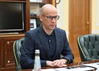 ⚡️ Путин принял внезапную отставку губернатора Удмутртии Бречалова и назначил преемницуГубернатор Удмуртии Александр Бречалов подал в отставку, и президент Путин подписал ее. Вместо Бречалова врио губернатора становится Ольга Абрамова, в прошлом вице-премь
