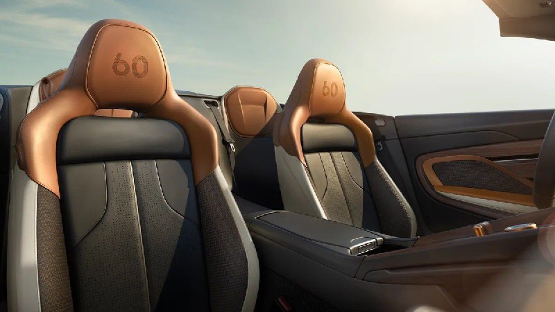 Aston Martin Vanquish и DB12 получили спецверсии 5