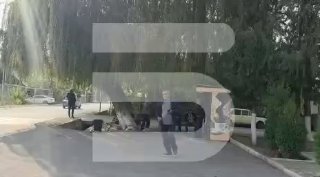 יש קהל של אנשים באזור הקלפי במרגנוש כמה אזרחים הגיעו למרגנוש מירוואן.