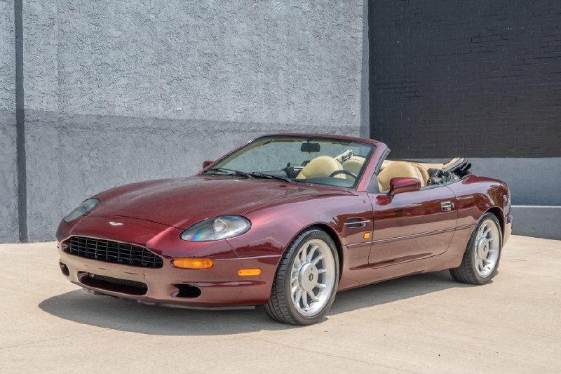 Начинаю с комментария на эту новость:14K-Mile 1998 Aston Martin DB7 VolanteВаше