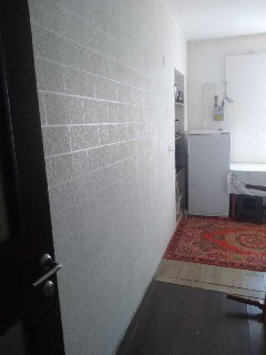 3 xonali kvartira sotiladi