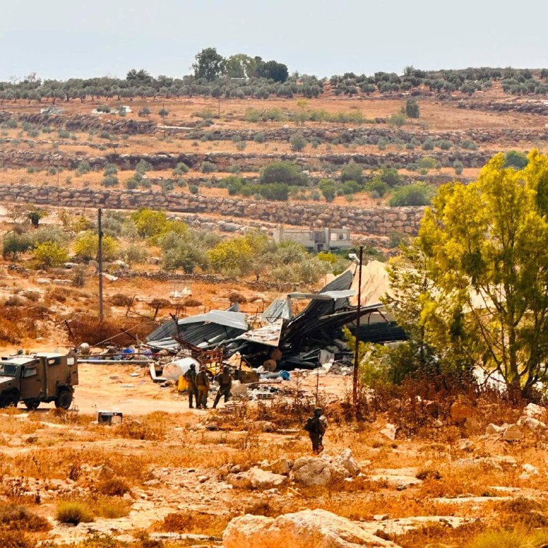 דחפורי כיבוש הורסים מתקנים חקלאיים בעיירה בית דג'אן, מזרחית לשכם.