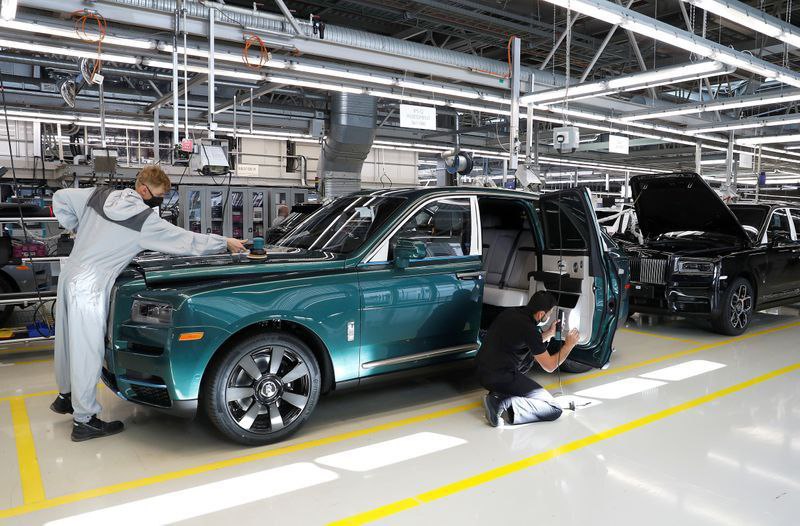 Британский автоконцерн Rolls-Royce планирует перенести производство в США, чтобы избежать пошлин Тра