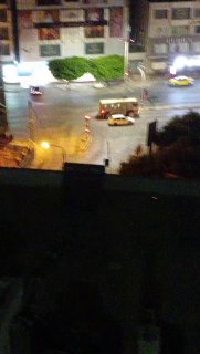 היבט נוסף של כוחות הכיבוש הישראליים מסתערים על שכונת רפידיה ממחסום דיר שרף