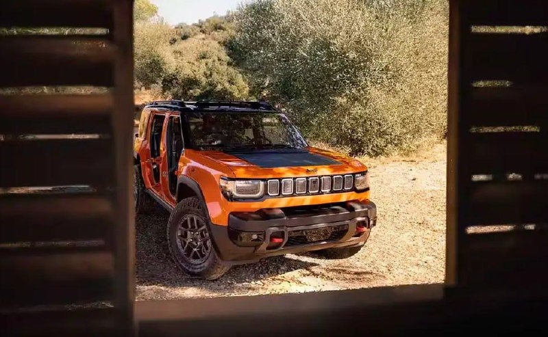 Первые фото серийного электровнедорожника Jeep Recon 4xe 2