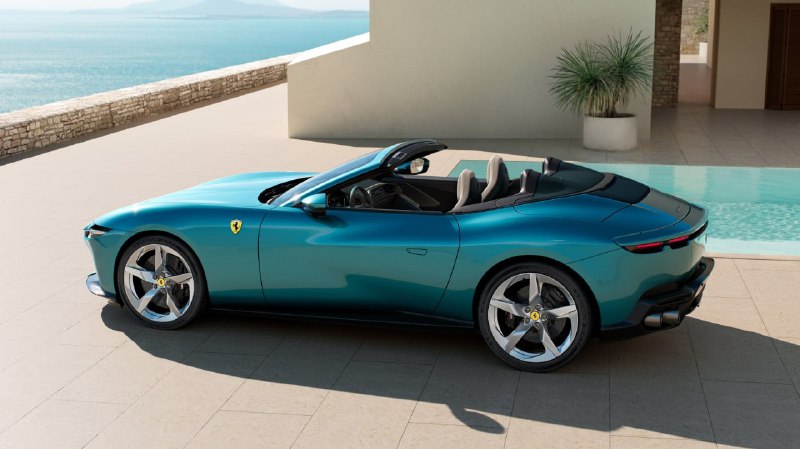 Ferrari показала открытую версию своей самой доступной модели — Amalfi Spider. Родстер получил мягку 9